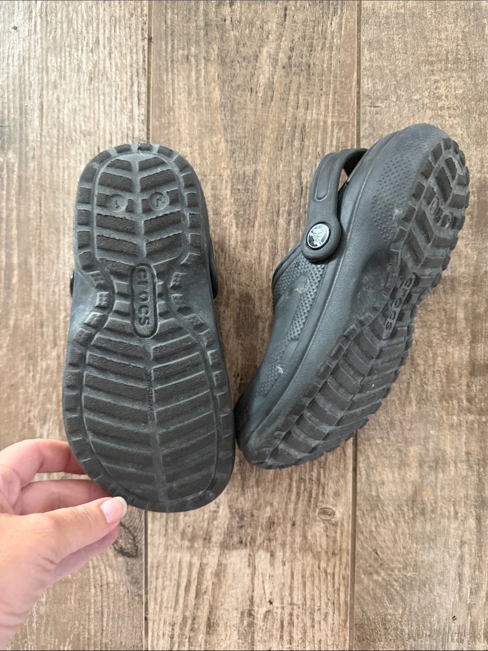 CROCS Kids Black Fuzzy-Lined Clogs